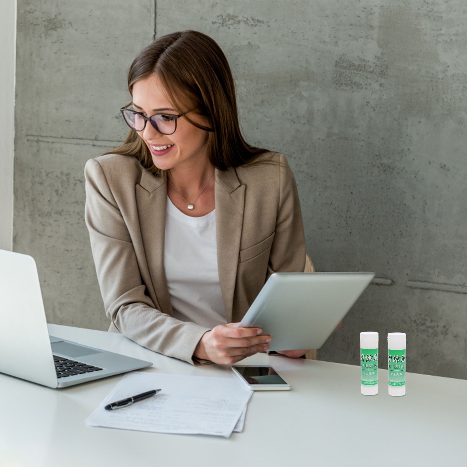 Masteelf 2pcs White Solid Glue Sticks All Purpose White Glue Stick Students All Purpose White Glue Sticks Portable White Solid Glue Stick