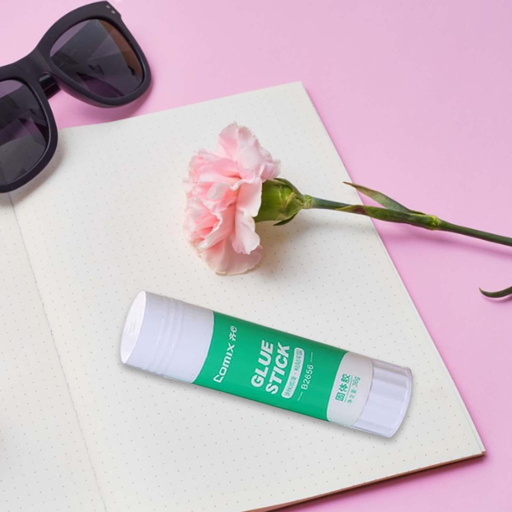 Glue Stick Rotating Design Solid Glue Stick Sealed Well Useful Paste Firmly Washable Durable Glue for Envelopes Photos Office Arts Paper